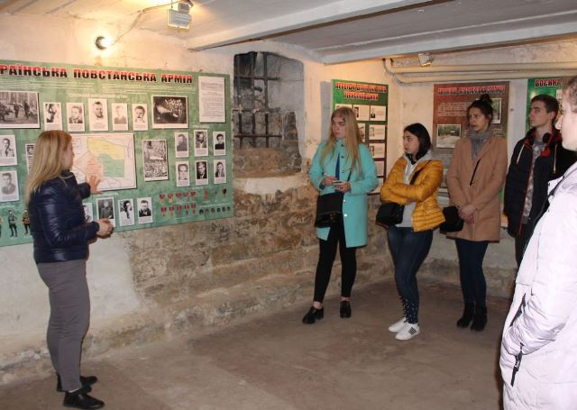 Цікава розповідь екскурсовода